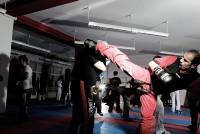 Kickboxen ist ideal für Ausdauer, Kraftaufbau, Schnelligkeit und Reaktion sowie Beweglichkeit - Kontaktieren Sie Ihre Experten für Kickboxen in Berlin